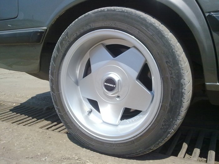 29042012779.jpg